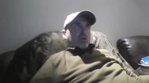 Snapshot of tarzeny77 chatting on February 18, 12:15 am tarzeny77 online show from February 18, 12:15 am