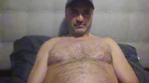 Snapshot of tarzeny77 chatting on February 15, 2:26 am tarzeny77 online show from February 15, 2:26 am