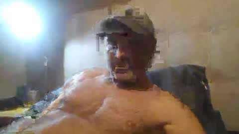 Snapshot of tarzeny77 chatting on October 14, 10:28 pm tarzeny77 online show from October 14, 10:28 pm