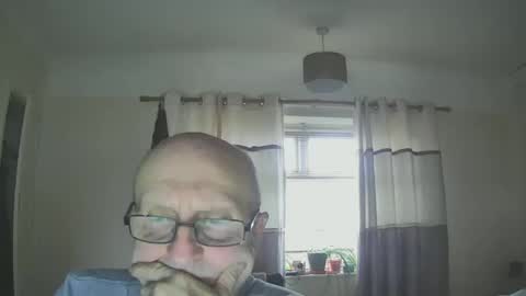 Snapshot of taslicks0739 chatting on January 5, 12:42 pm Tas online show from January 5, 12:42 pm