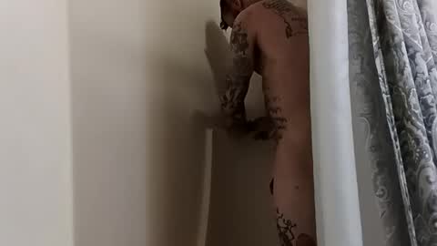 Snapshot of tattoo3333 chatting on February 14, 3:54 am tattoo3333 online show from February 14, 3:54 am