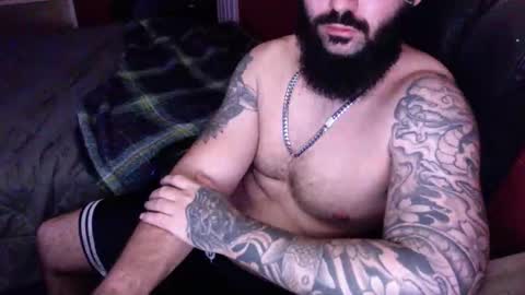 Snapshot of tattooedandbearded22 chatting on October 22, 2:04 am tattooedandbearded22 online show from October 22, 2:04 am