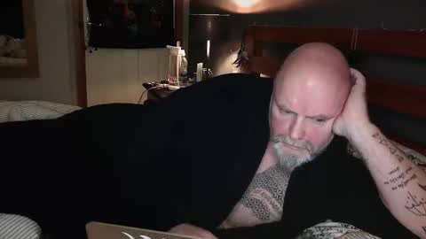 Tattooeddilf 01 online show from December 11, 9:33 pm