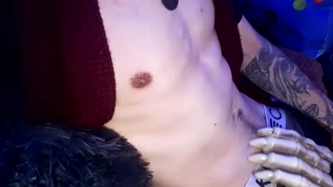 Snapshot of tattooman777 chatting on October 30, 9:22 am Jean pool online show from October 30, 9:22 am