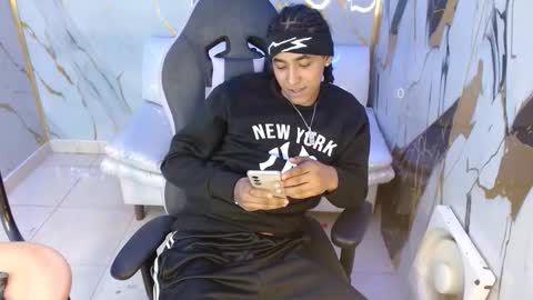 Taylor online show from February 28, 3:27 am