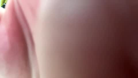 Twizzler online show from February 28, 2:20 am