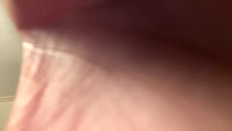 Twizzler online show from December 19, 4:02 am