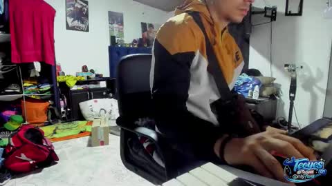 teoyes_ online show from March 29, 2:44 am