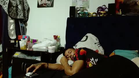 teoyes_ online show from February 24, 6:19 pm