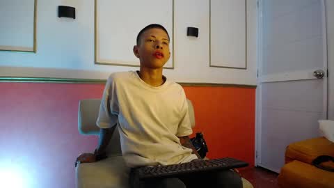 tessachains online show from December 5, 6:31 am