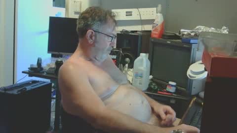 thang5545 online show from January 5, 5:41 am