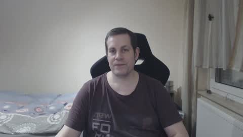 Snapshot of thatguyyeahhim chatting on February 1, 12:29 am thatguyyeahhim online show from February 1, 12:29 am