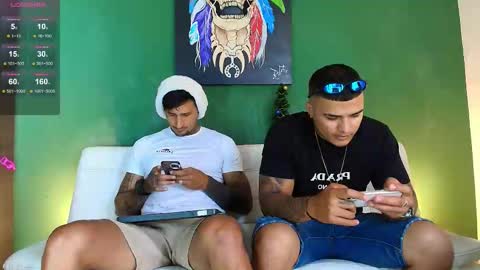 SCOTT  THEO  KAMERON  GENDERSON online show from December 15, 9:34 pm