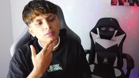 Danny online show from April 7, 6:02 am