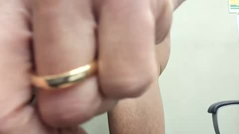 Snapshot of theblessed1 chatting on December 23, 11:47 am theblessed1 online show from December 23, 11:47 am