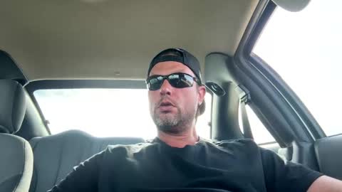 Snapshot of thedonald911 chatting on September 27, 7:45 pm Carter Bates online show from September 27, 7:45 pm