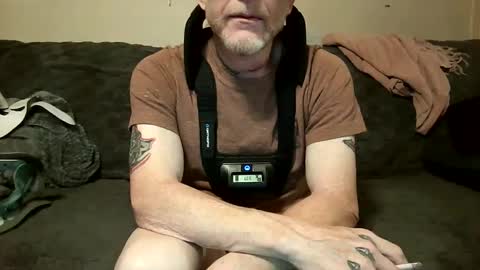 Snapshot of thee_lone_boner chatting on October 3, 8:08 am Alpha online show from October 3, 8:08 am