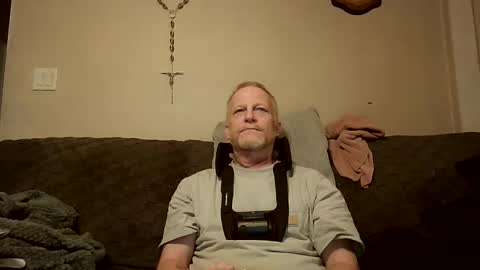 Snapshot of thee_lone_boner chatting on October 8, 7:24 am Alpha online show from October 8, 7:24 am