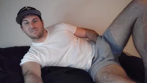 Theetwohander online show from March 26, 2:26 am