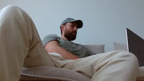 TheMonarchGoat online show from September 10, 8:35 am