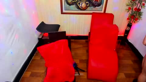 themuscularvenezuelanman online show from March 14, 3:02 am