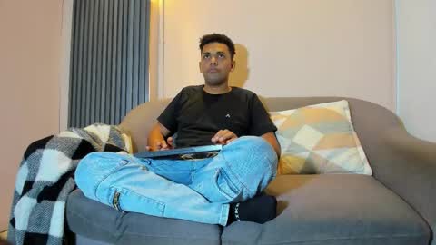 theo_morris online show from March 2, 4:12 am