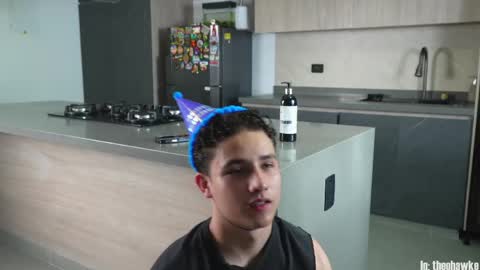  THEO- MATEO  online show from April 15, 11:37 pm