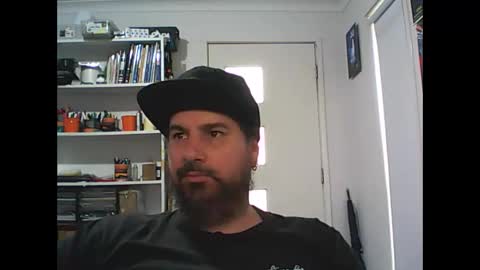 aussiebeard online show from December 3, 2:56 am