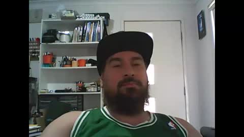 aussiebeard online show from February 12, 1:19 am
