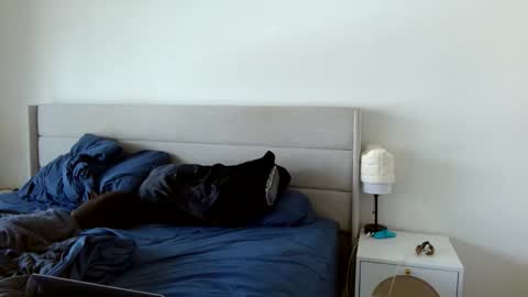 Yoshi online show from April 8, 6:05 pm