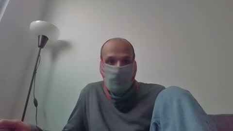 Snapshot of thetubedscarfguy chatting on February 26, 4:45 pm Scarf guy online show from February 26, 4:45 pm