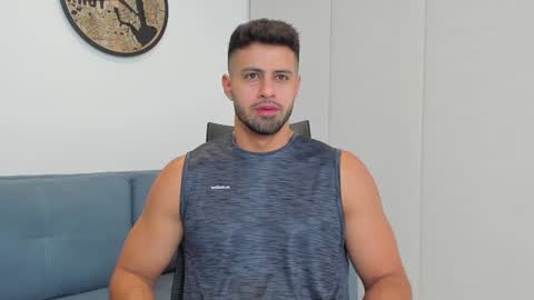 thiago_driussi online show from December 18, 1:15 am