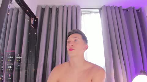 SanThiago online show from November 2, 6:34 pm