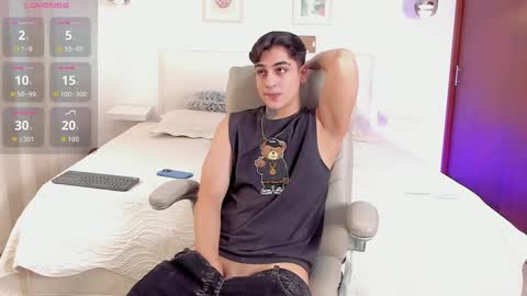 Snapshot of thiago_winteer chatting on October 20, 5:00 am Thiago Winteer online show from October 20, 5:00 am