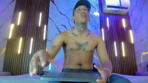 ThiagoBerry online show from January 19, 11:12 am