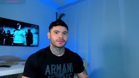 Snapshot of thiagoferrari1 chatting on January 15, 2:49 am thiago online show from January 15, 2:49 am