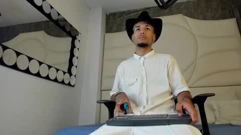 ThiagoFerreti online show from September 9, 3:28 am