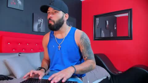 Snapshot of thiagomez17 chatting on September 13, 12:28 pm Thia Gomez online show from September 13, 12:28 pm
