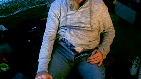Snapshot of thickwhiteboydick chatting on December 23, 9:05 am thickwhiteboydick online show from December 23, 9:05 am