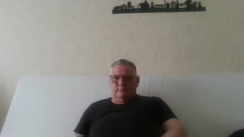 Thierrysymp online show from April 10, 4:03 pm