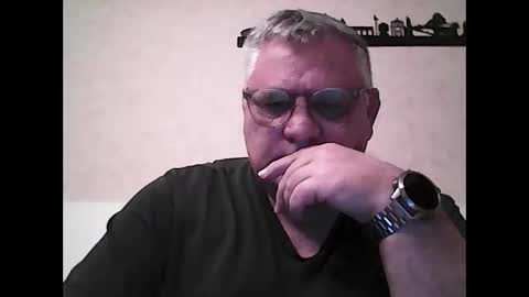 Thierrysymp online show from November 4, 4:52 pm