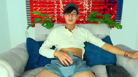 Thiago Saenzz online show from February 12, 6:36 pm