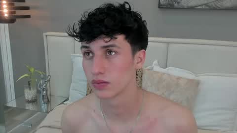 Thom online show from April 23, 11:48 am