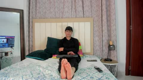 thomas_millers online show from April 8, 1:17 am