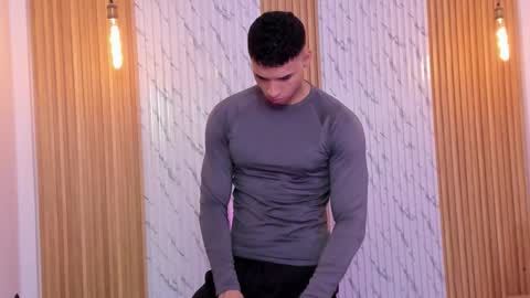 Thomas online show from November 24, 12:06 pm