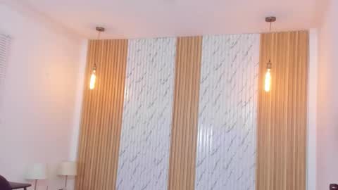 Thomas online show from December 15, 1:41 pm