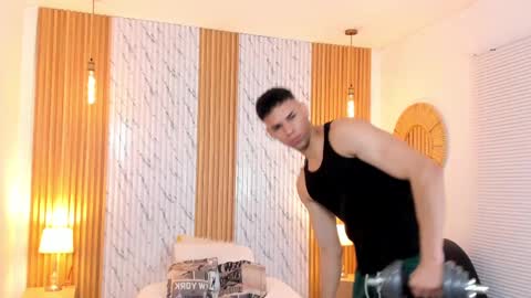 Snapshot of thomas_walker0 chatting on March 7, 7:38 pm Thomas online show from March 7, 7:38 pm
