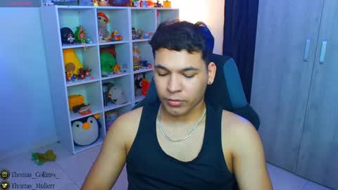 Snapshot of thomascollins__ chatting on March 1, 7:09 am Thomas online show from March 1, 7:09 am