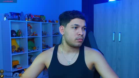 Snapshot of thomascollins__ chatting on January 14, 7:48 am Thomas online show from January 14, 7:48 am