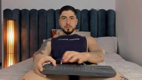 sweetfit boy online show from February 4, 8:15 pm